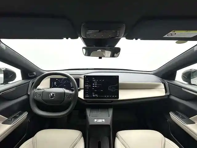 Volvo XC70 PHEV — миниатюра 6