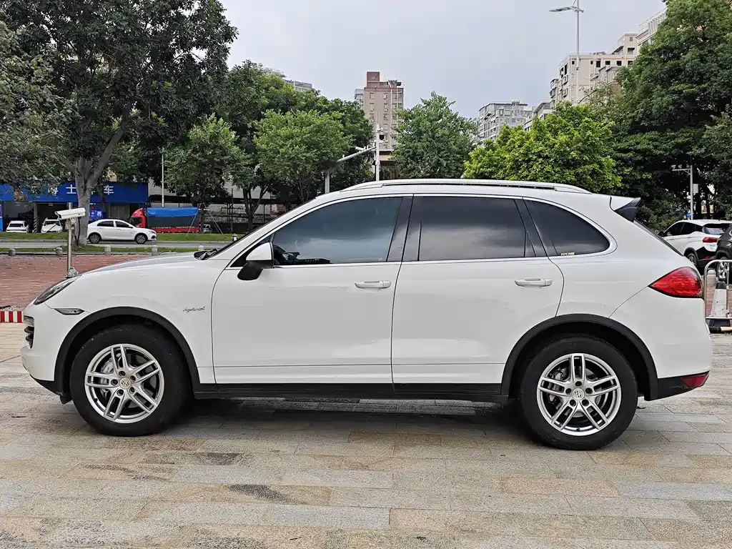 Porsche Cayenne 2011 Cayenne S Hybrid 3.0T