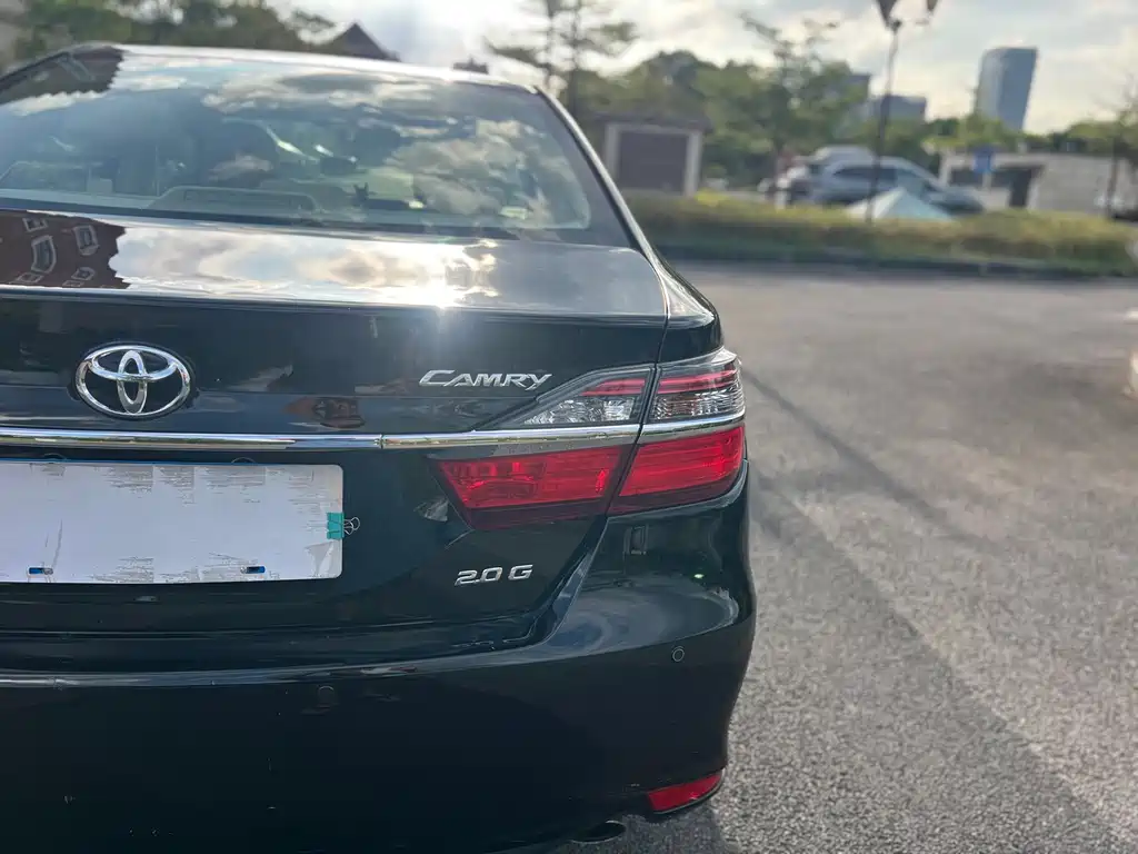 Toyota Camry — миниатюра 9