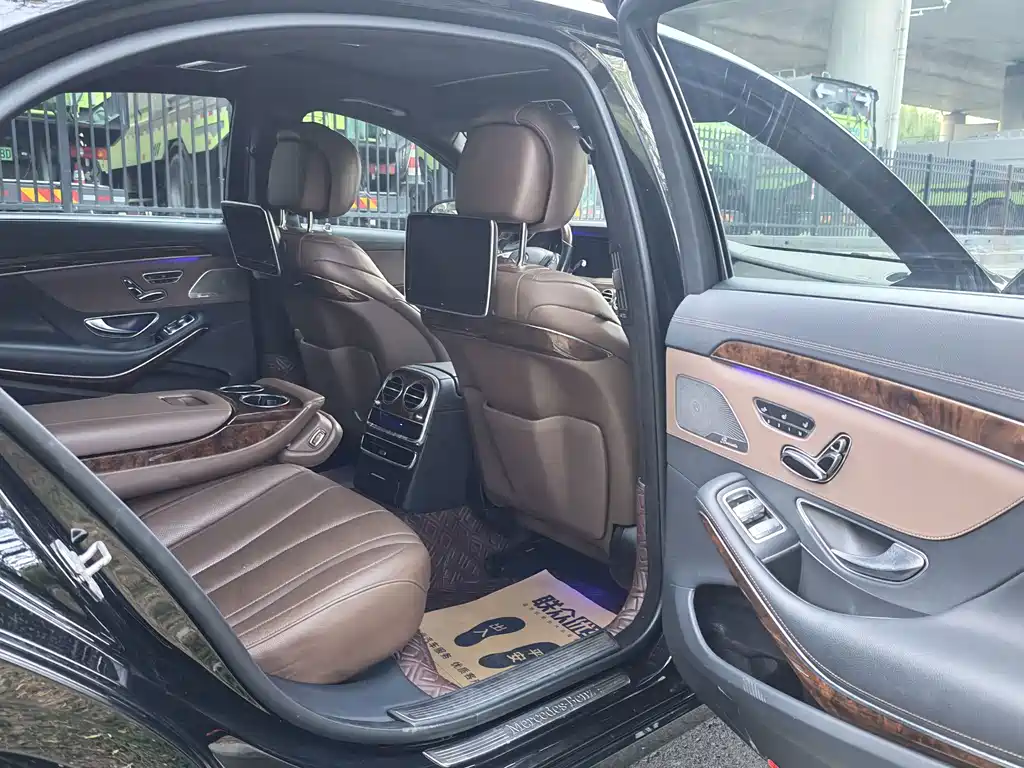 Mercedes-Benz S-Class — миниатюра 7