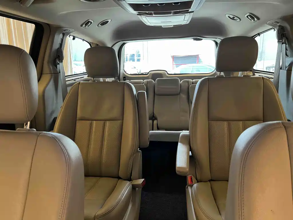 Chrysler Grand Voyager (Import) 3.6L Comfort Edition, фото 11