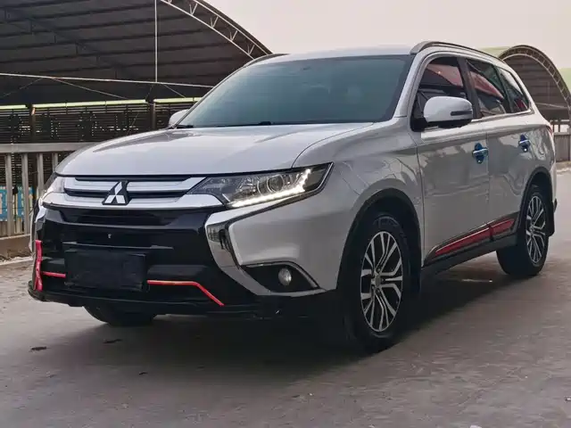 mitsubishi outlander