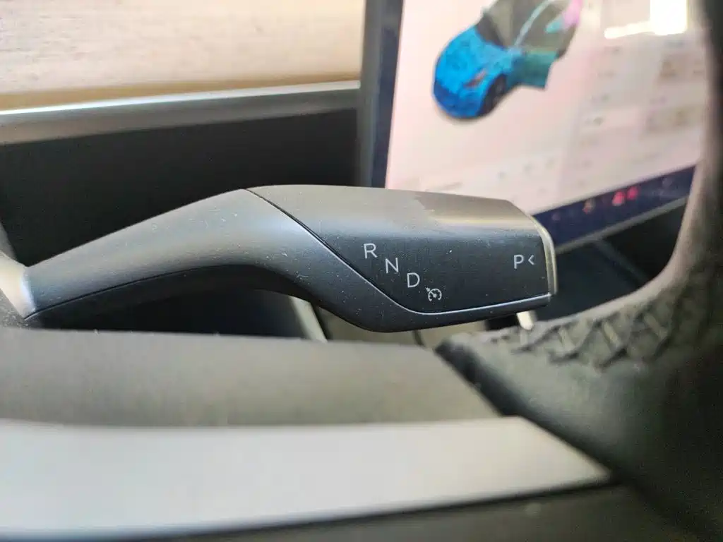 Tesla Model 3 — миниатюра 15