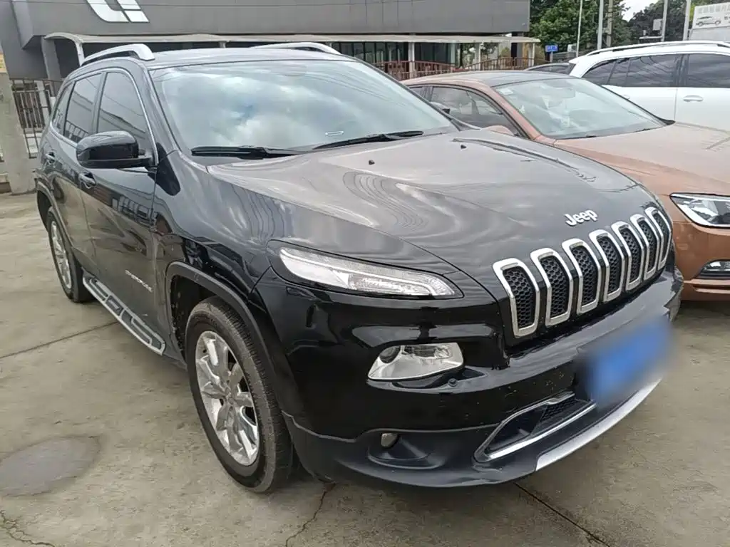 Jeep Cherokee — миниатюра 4
