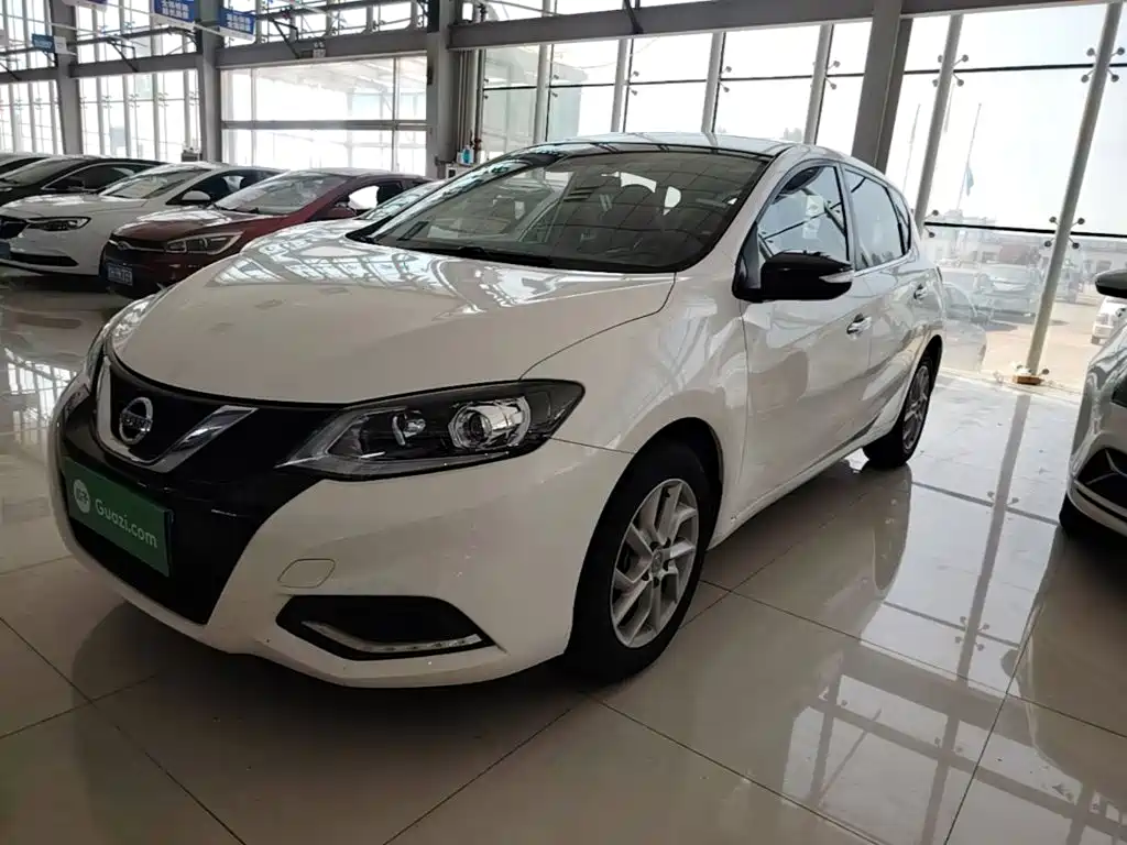 Nissan Tiida — миниатюра 2