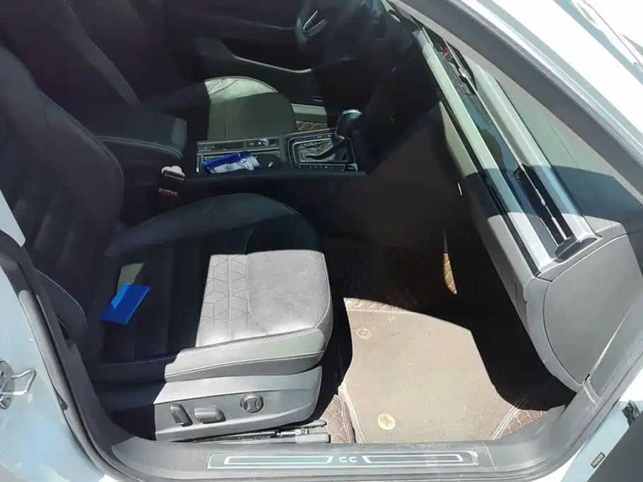 Volkswagen CC — миниатюра 8