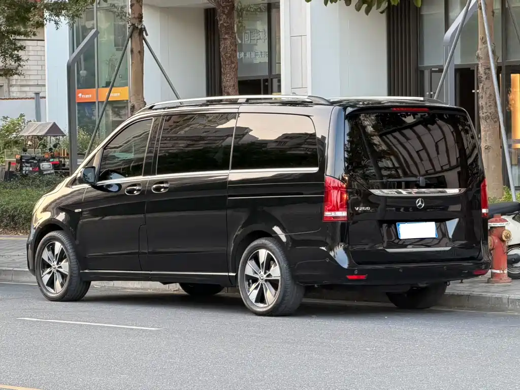 MERCEDES-BENZ V CLASS