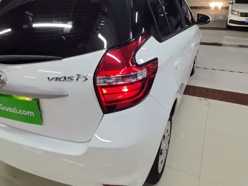 Toyota Vios FS — миниатюра 8