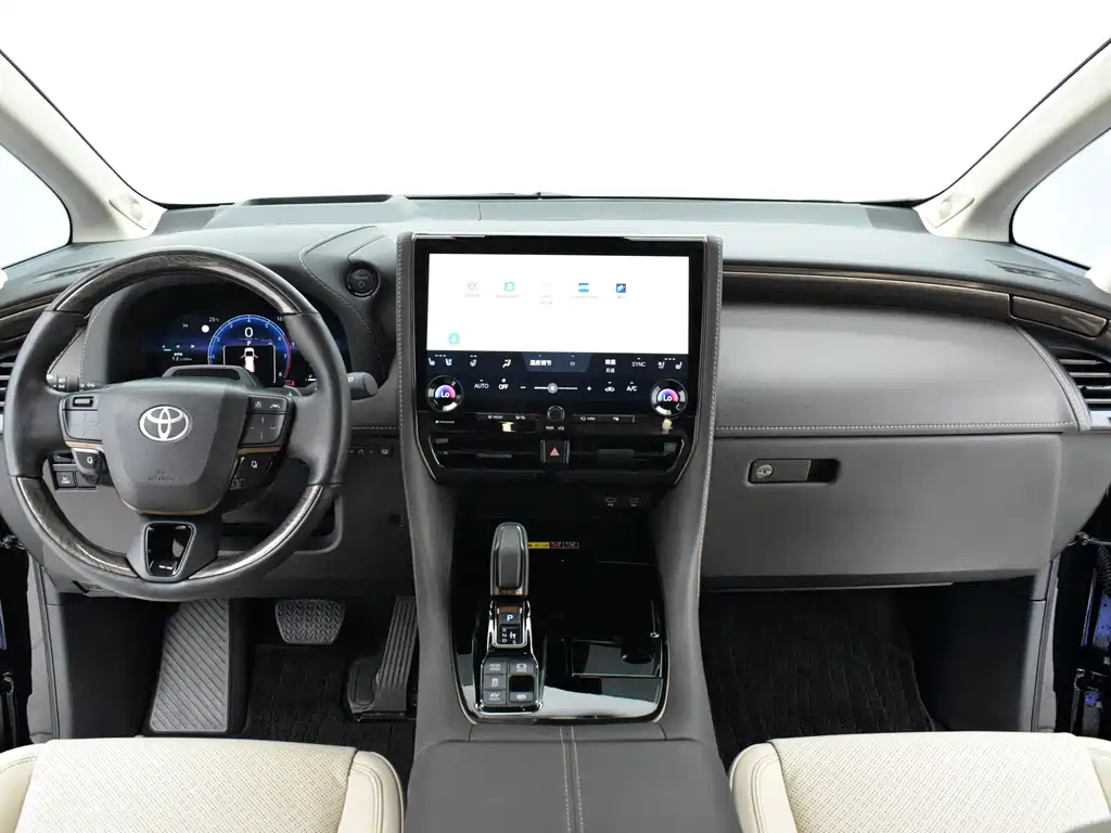 Toyota Alphard — миниатюра 8