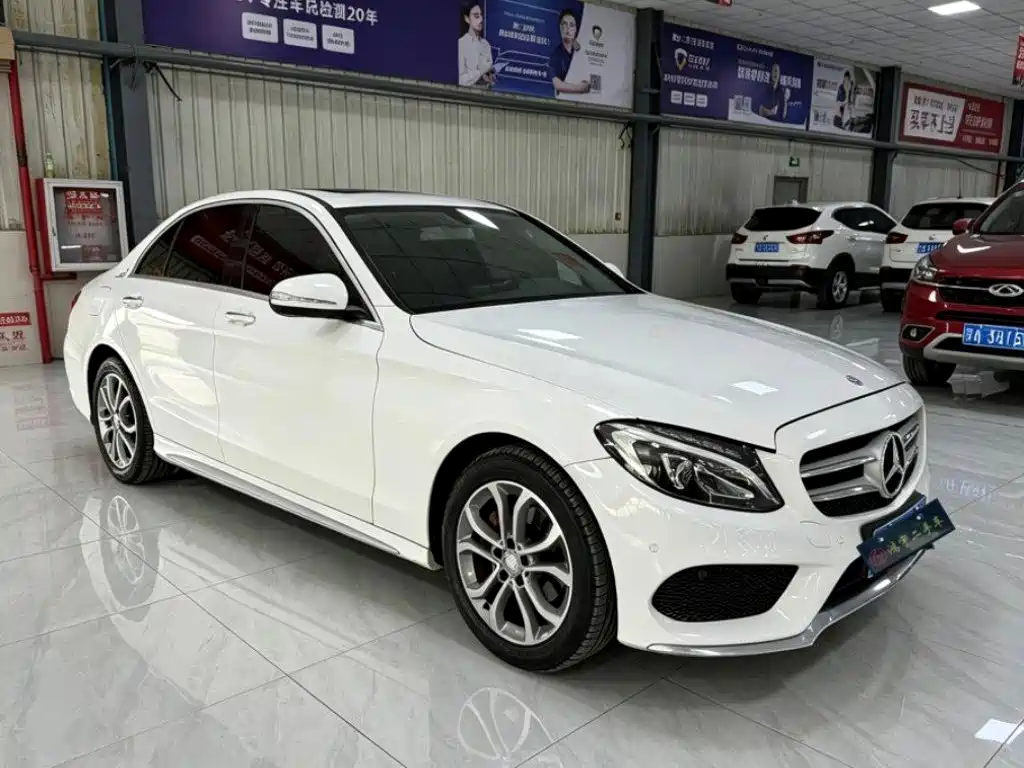 Mercedes-Benz C-Class — миниатюра 3