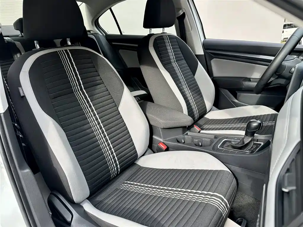 Volkswagen Bora 2023 200TSI DSG