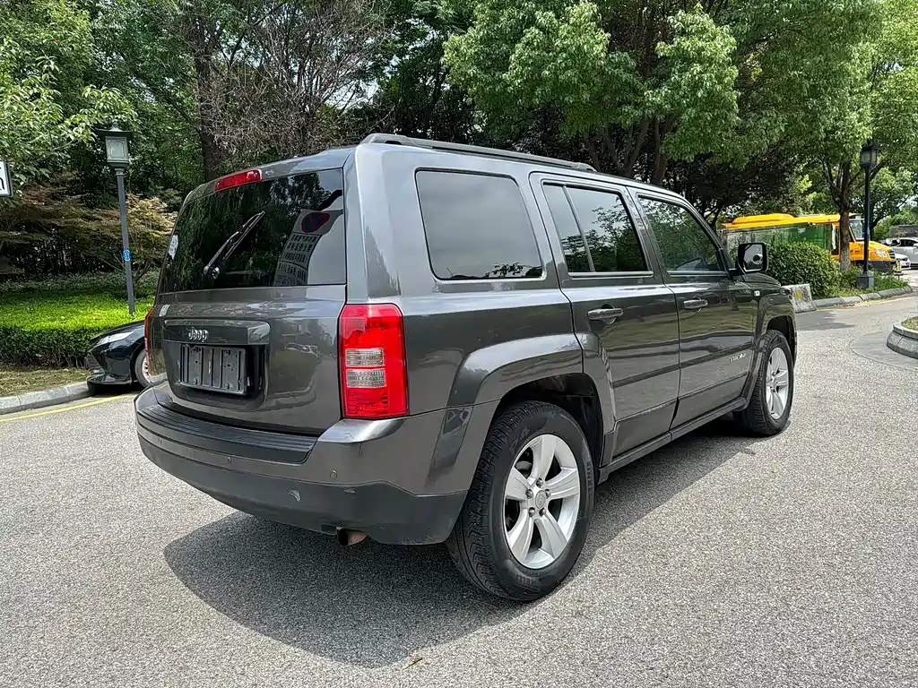Jeep Patriot — миниатюра 5