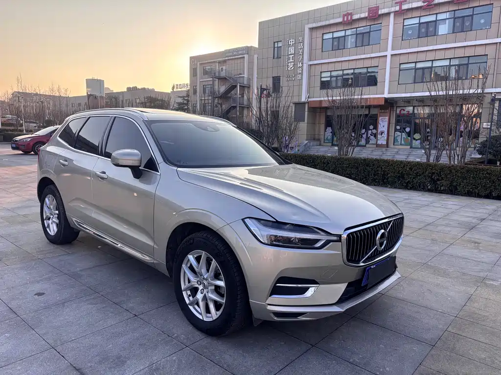 Volvo XC60 2021 T5 Luxury