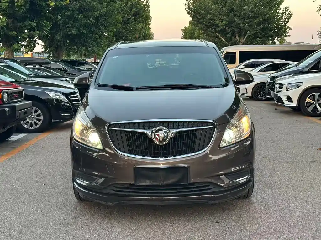 Buick GL8 — миниатюра 2
