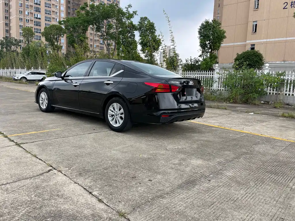 Nissan Teana — миниатюра 5