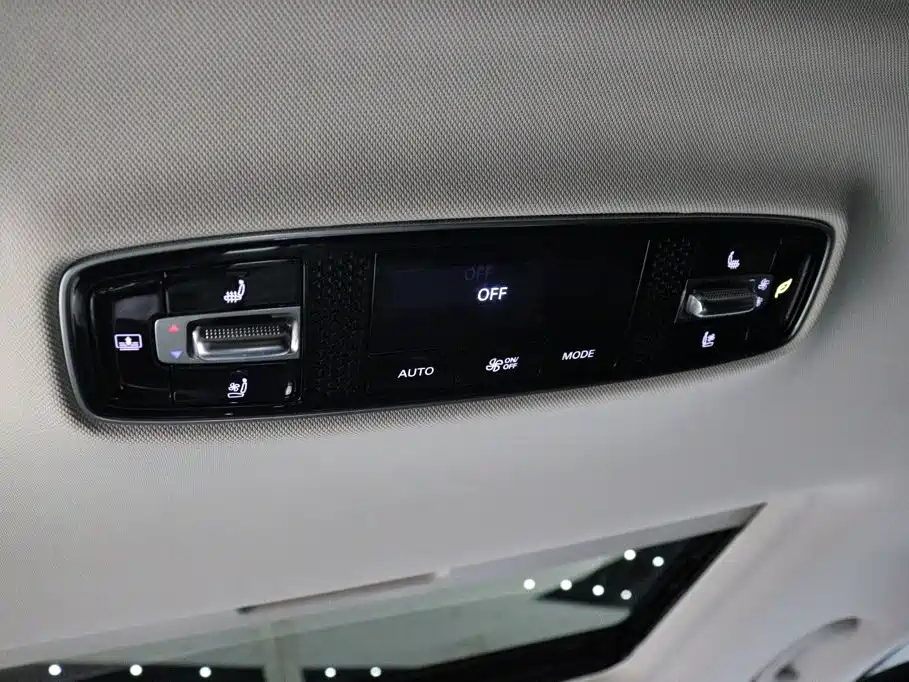 Roewe iMAX8 — миниатюра 23