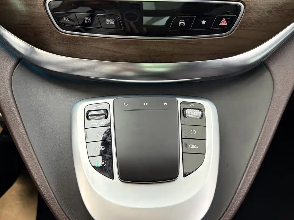 Mercedes-Benz V-Class — миниатюра 12
