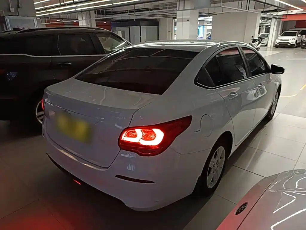 Chevrolet Cavalier — миниатюра 7