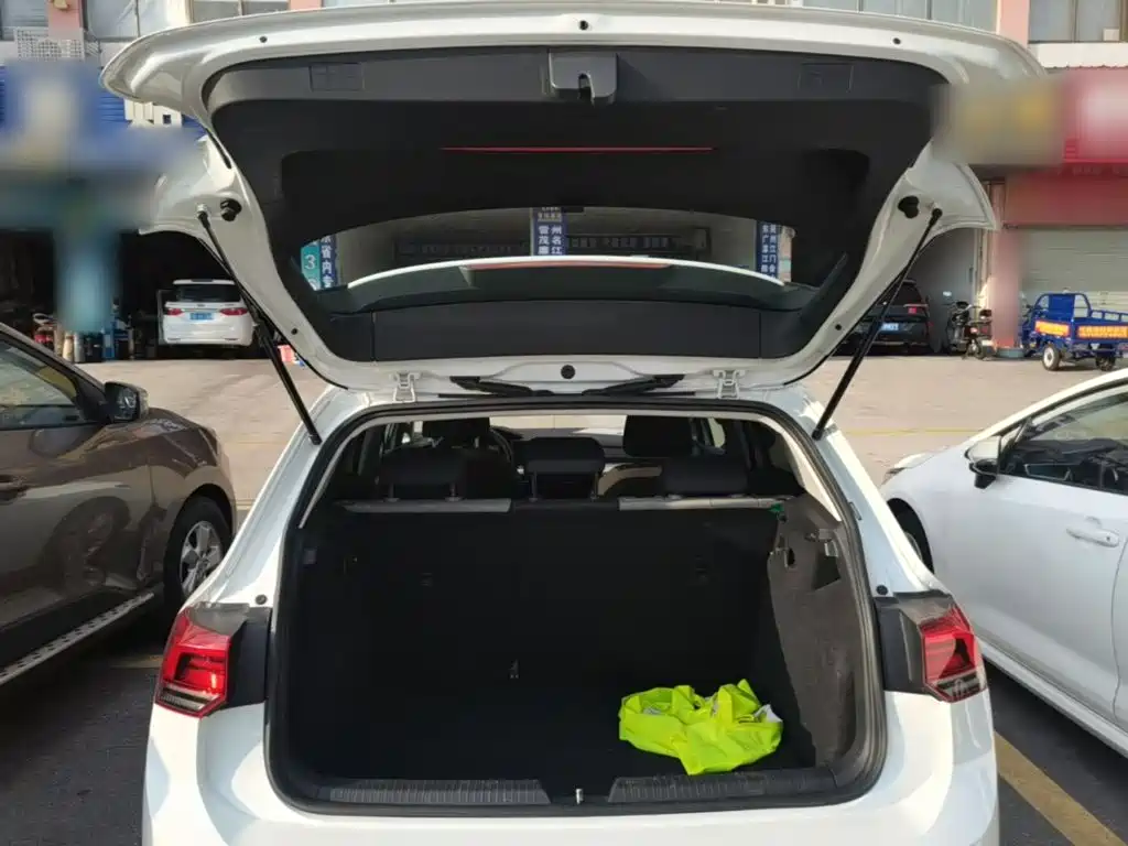Volkswagen Golf — миниатюра 19