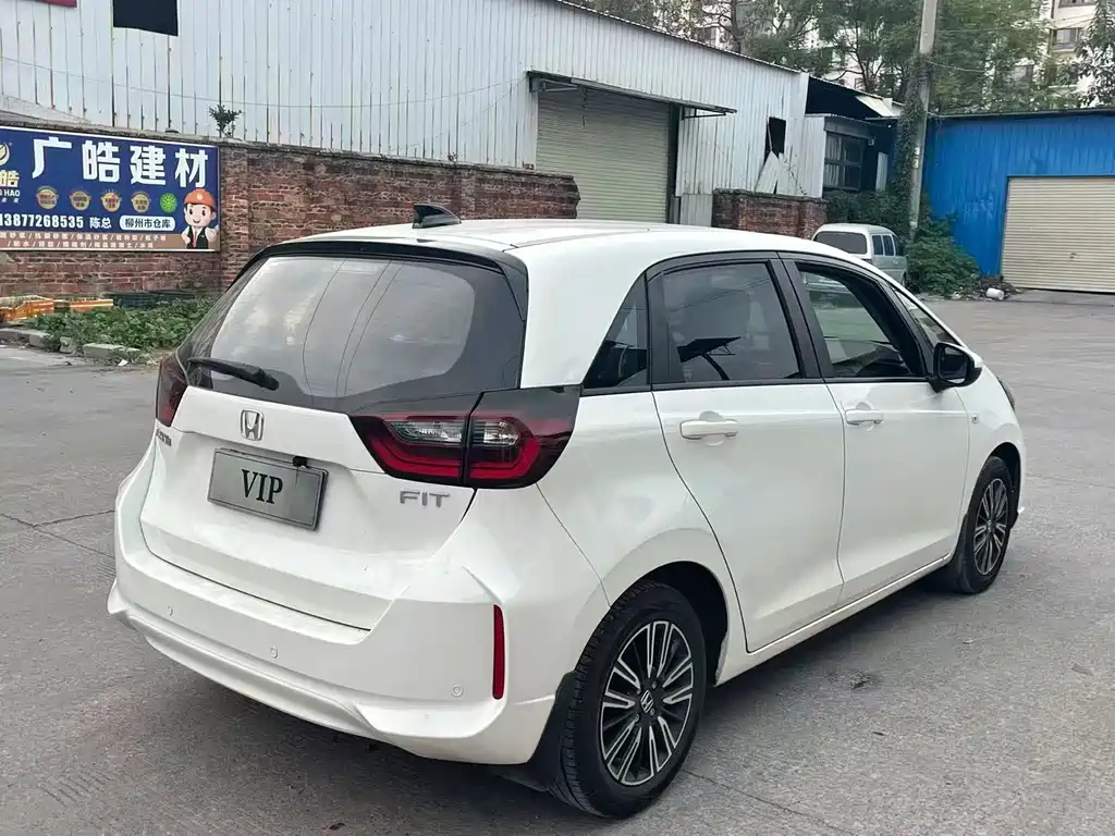 Honda Fit — миниатюра 5