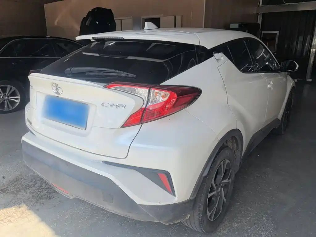 Toyota C-HR — миниатюра 7