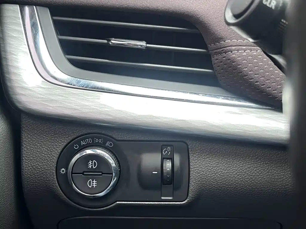 Chevrolet Malibu — миниатюра 18