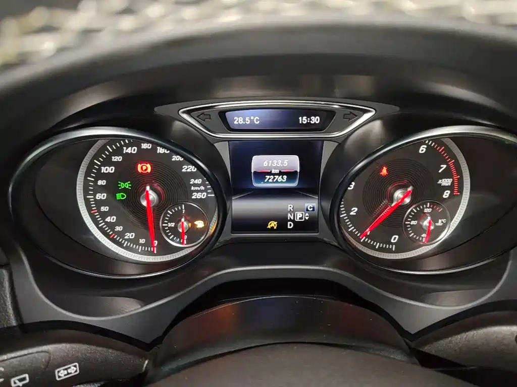 Mercedes-Benz GLA — миниатюра 12
