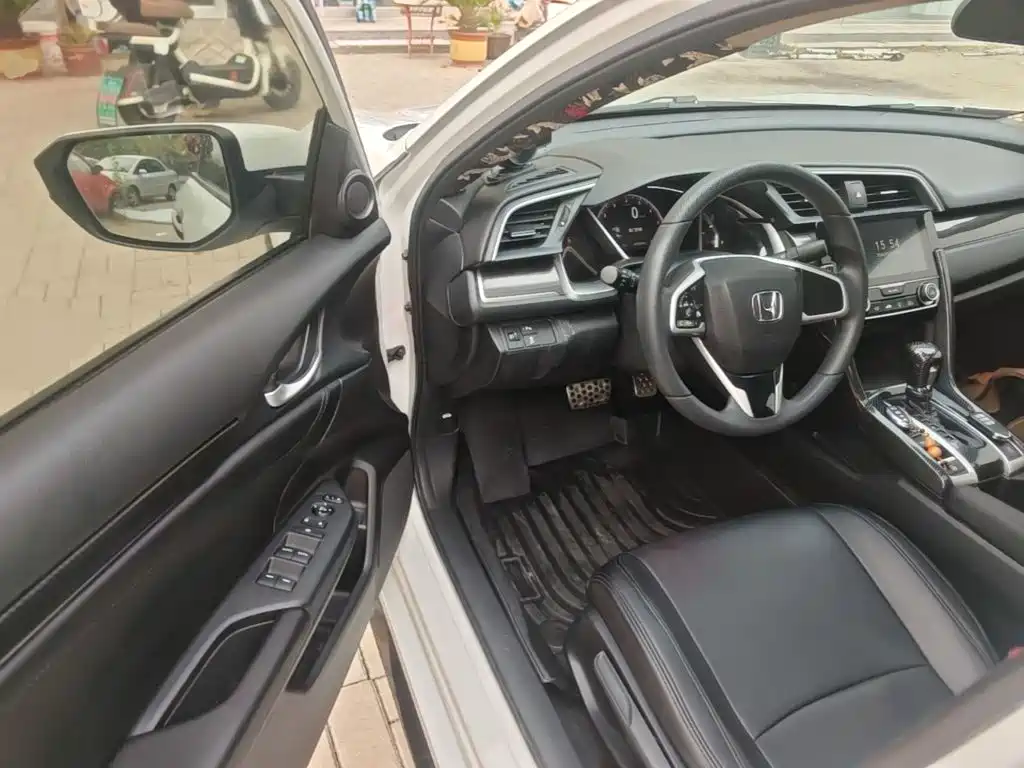 Honda Civic — миниатюра 16