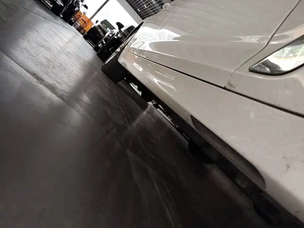 BMW 5 Series — миниатюра 21