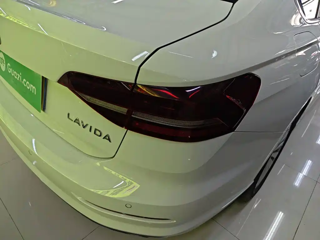 Volkswagen Lavida — миниатюра 8