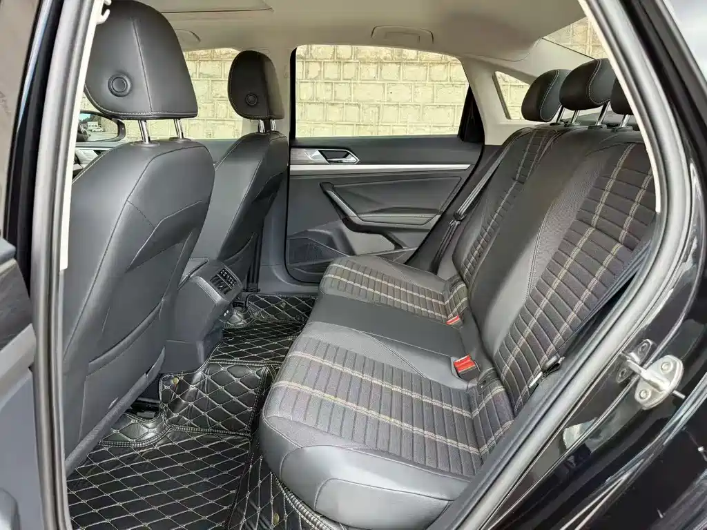 Volkswagen Lavida — миниатюра 6