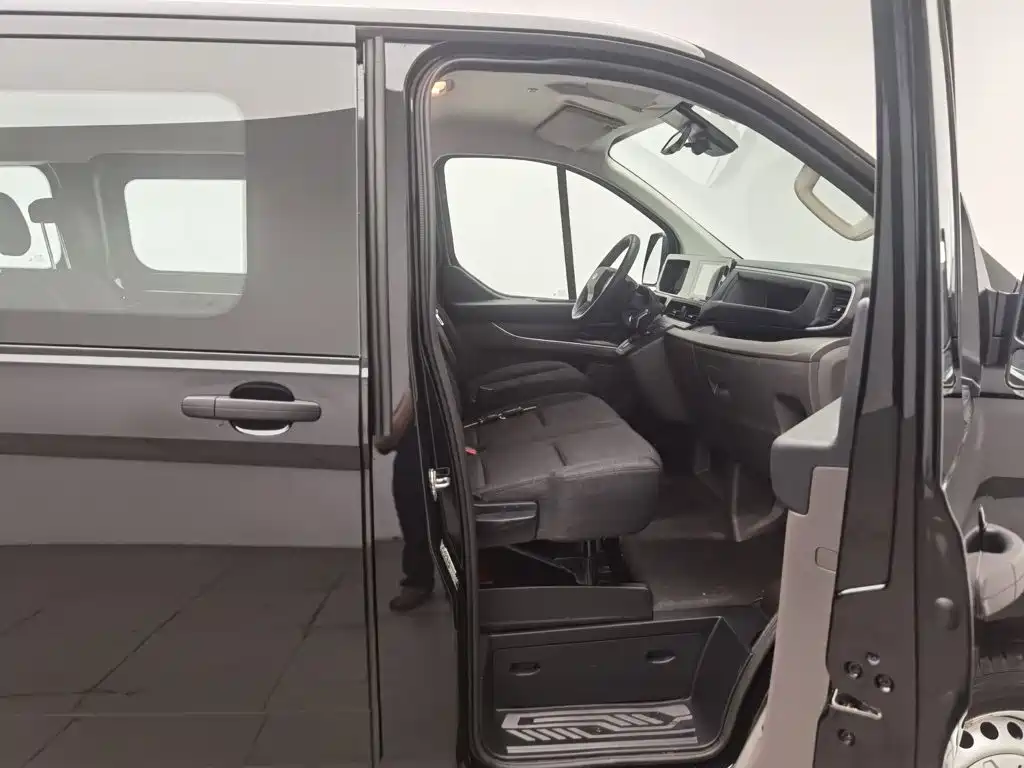 Ford Transit — миниатюра 23