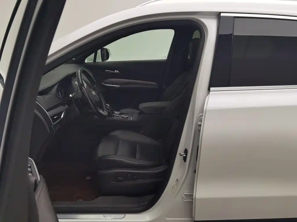 Cadillac XT4 — миниатюра 10