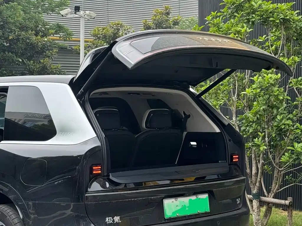 Zeekr 9X 2025 Hyper 70kWh