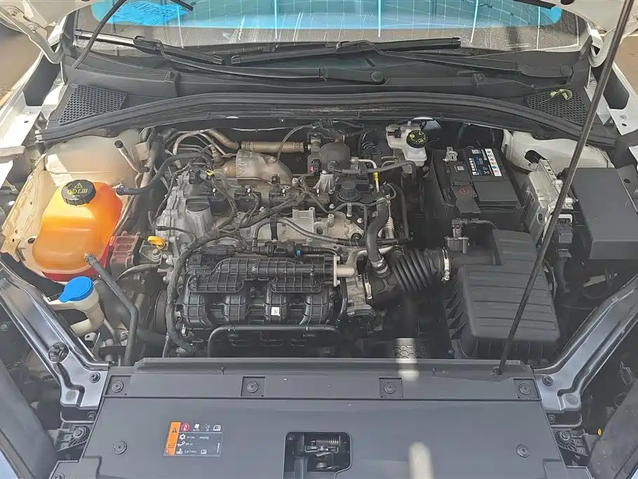 Roewe i5 2023 1.5L MT