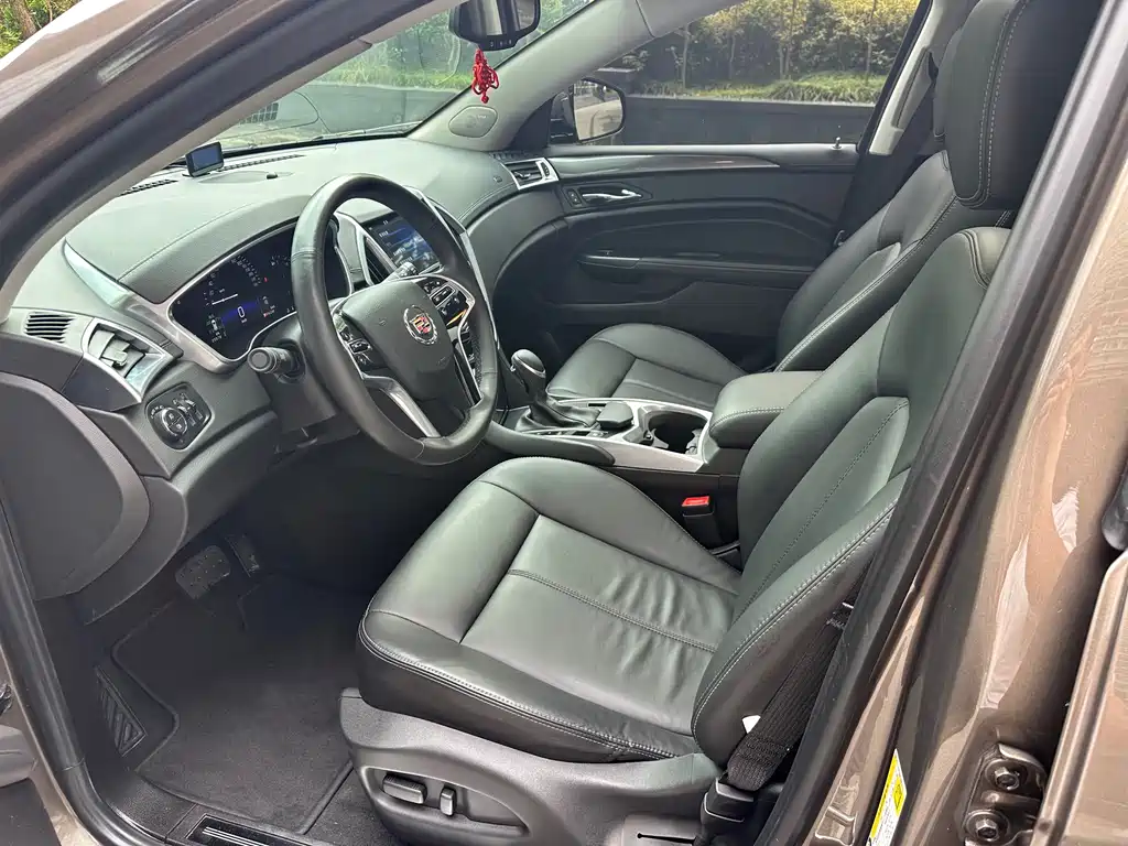 Cadillac SRX — миниатюра 21