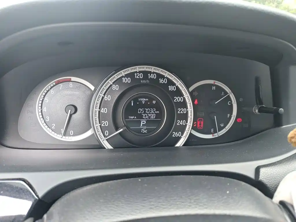 Honda Accord — миниатюра 12
