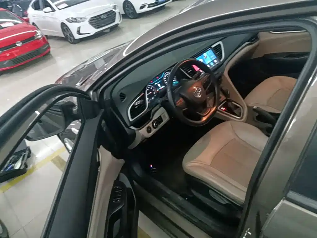 Buick Excelle — миниатюра 16