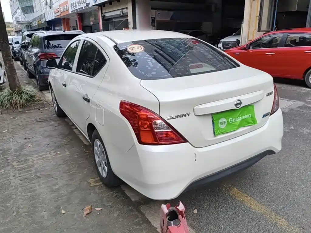 Nissan Sunny — миниатюра 5