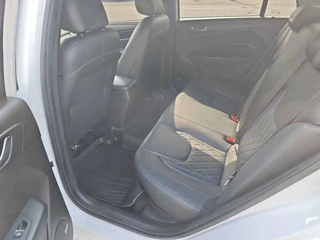Chery New Energy Arrizo e — миниатюра 5