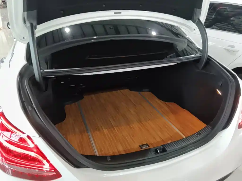 Mercedes-Benz C-Class — миниатюра 19