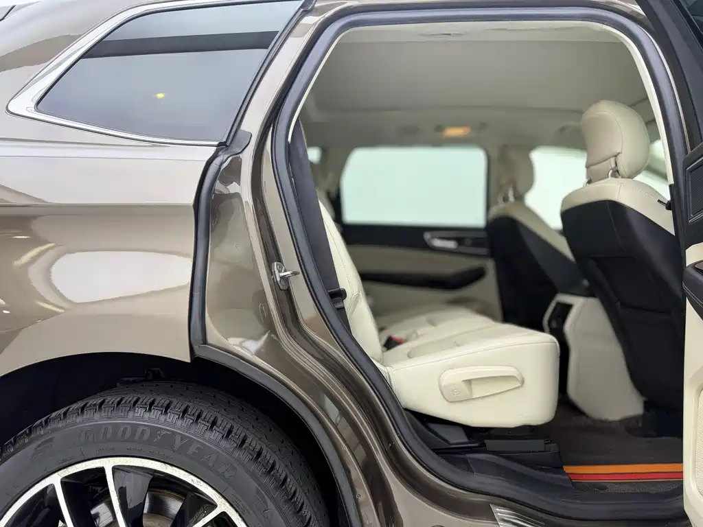 Ford Edge — миниатюра 11