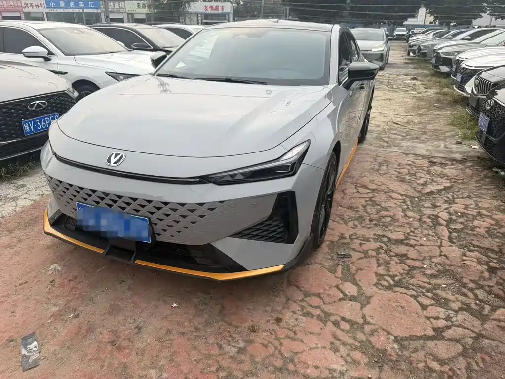 Changan UNI-V