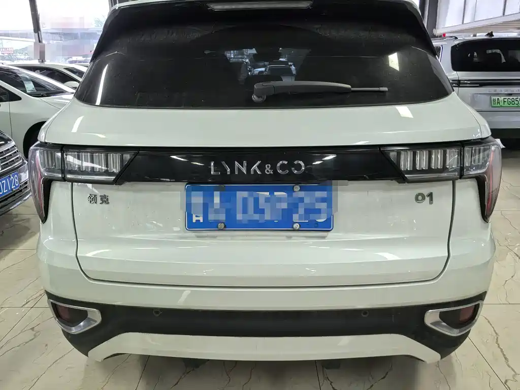 Lynk & Co 01 — миниатюра 5