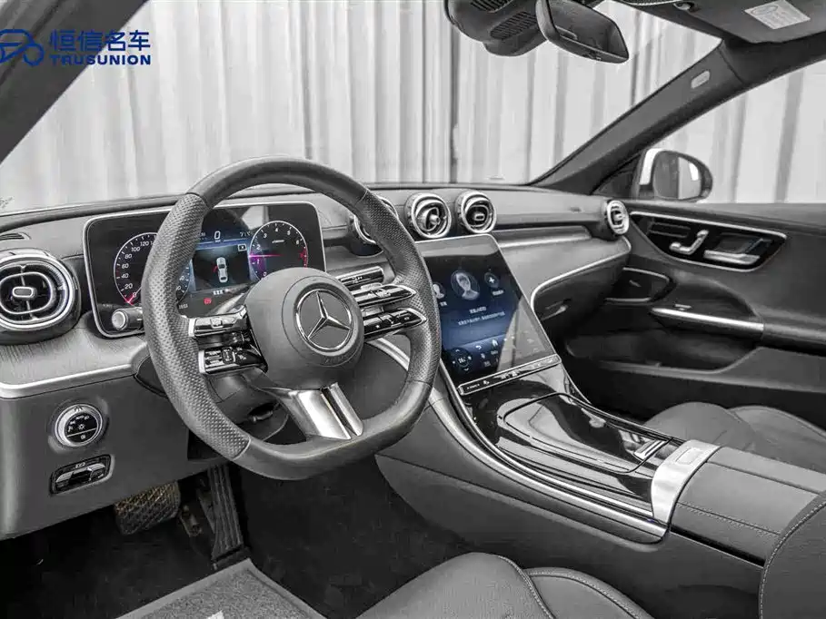 Mercedes-Benz C-Class — миниатюра 12