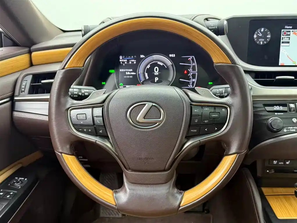 Lexus ES 2018 300h Premium V