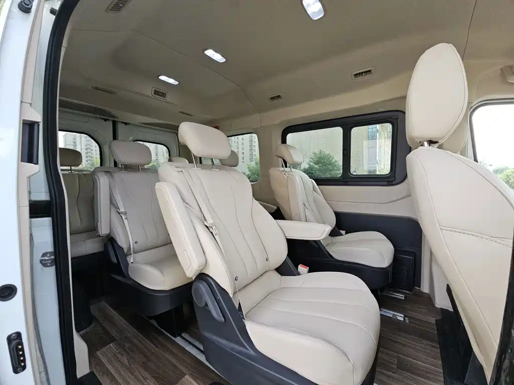MAXUS 新途EV90 — миниатюра 9