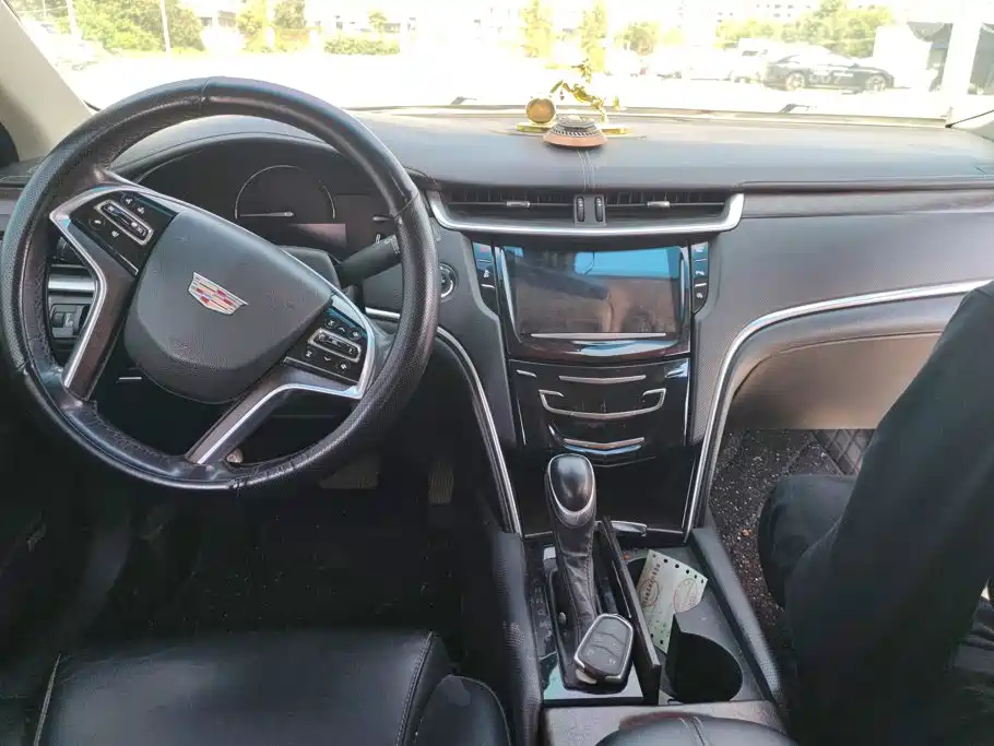 Cadillac XTS — миниатюра 12