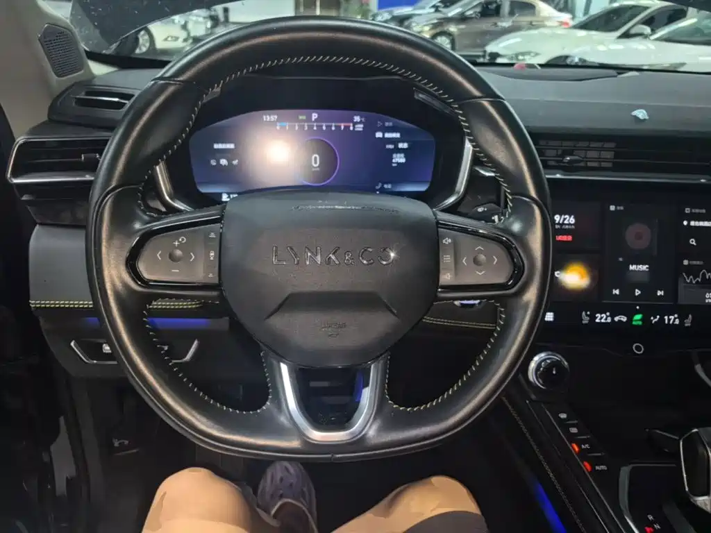Lynk & Co 05 — миниатюра 11