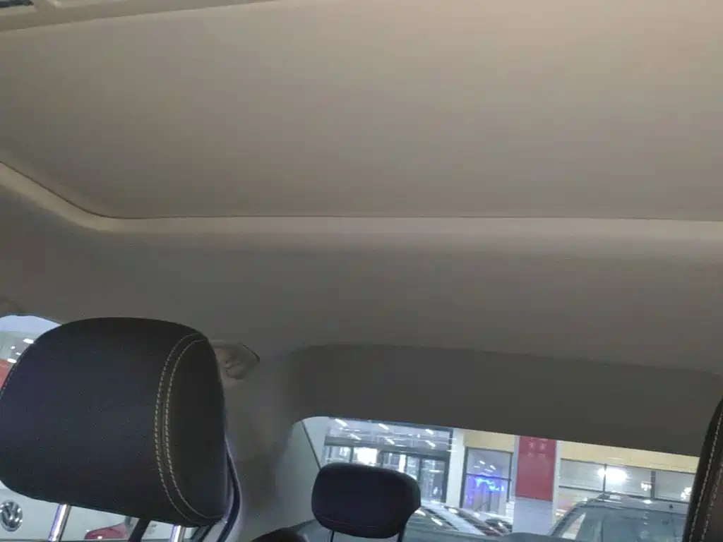 Skoda Rapid — миниатюра 18
